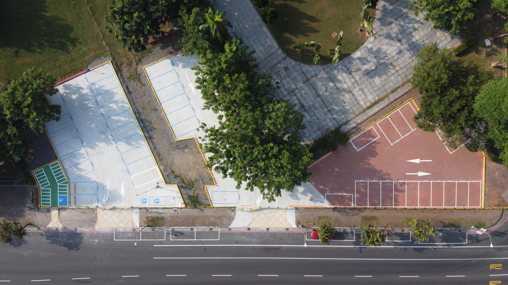 8-建國路公有停車場