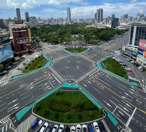 中華四路、五福三路阻隔設施