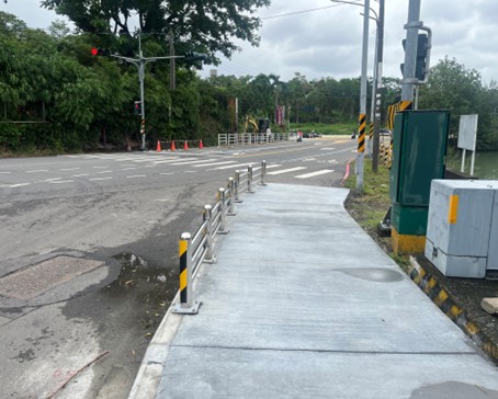 文前路、西岸道路阻隔設施